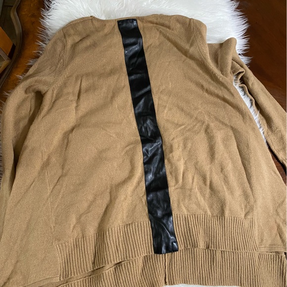 Size Small T.S Society Long Sleeve Camel Colored Blouse - Picture 4 of 4